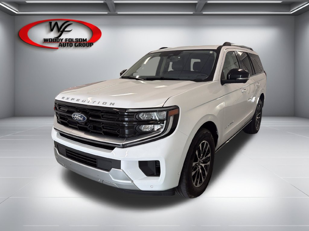 Used 2025 Ford Expedition Platinum AWD/4WD image 3