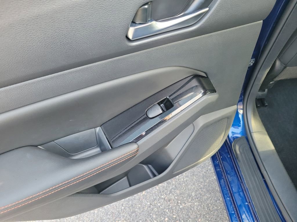 Certified 2024 Nissan Altima 2.5 SR image 12