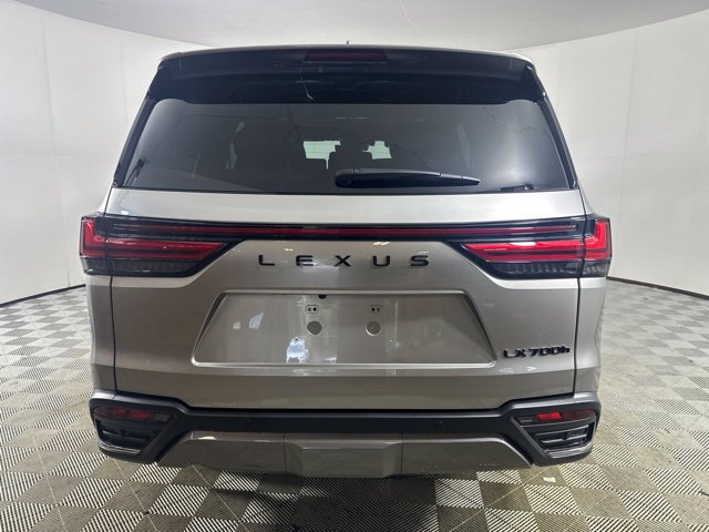 Used 2025 Lexus LX 700h Luxury AWD/4WD image 8