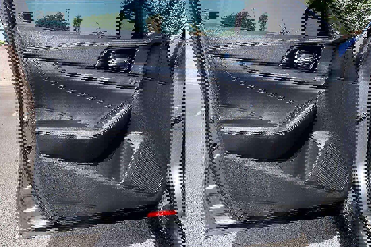 Used 2023 Nissan Maxima Platinum w/ Sport Mat Group FWD image 21