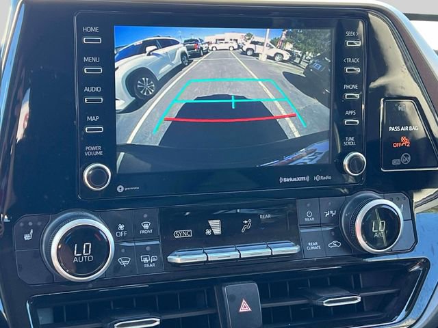 Used 2021 Toyota Highlander XLE image 37