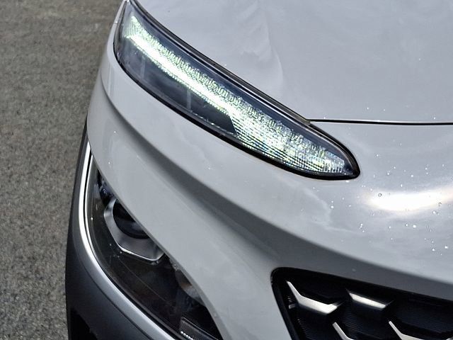 Certified 2023 Hyundai Kona SEL AWD/4WD image 9