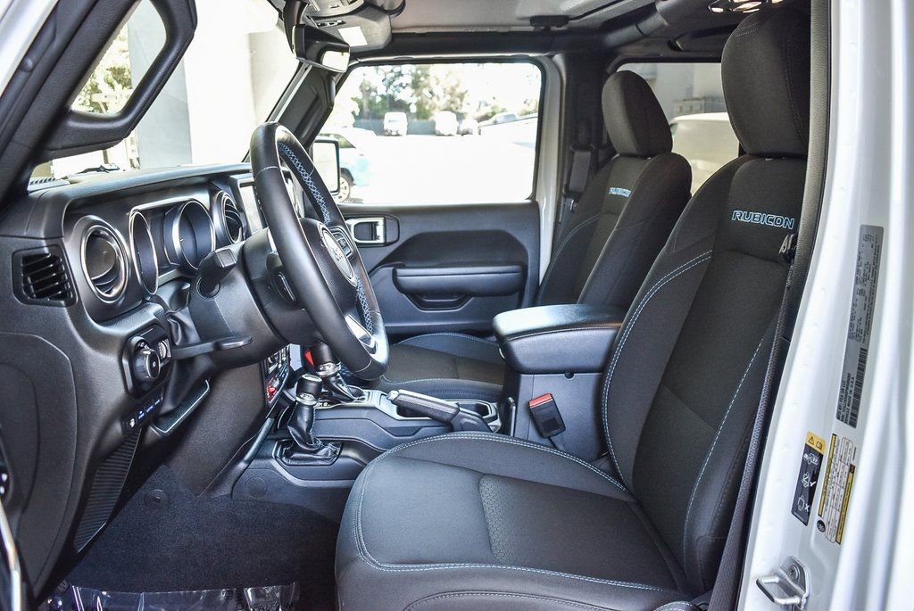 Used 2023 Jeep Wrangler Unlimited Rubicon 4xe w/ Cold Weather Group AWD/4WD image 16