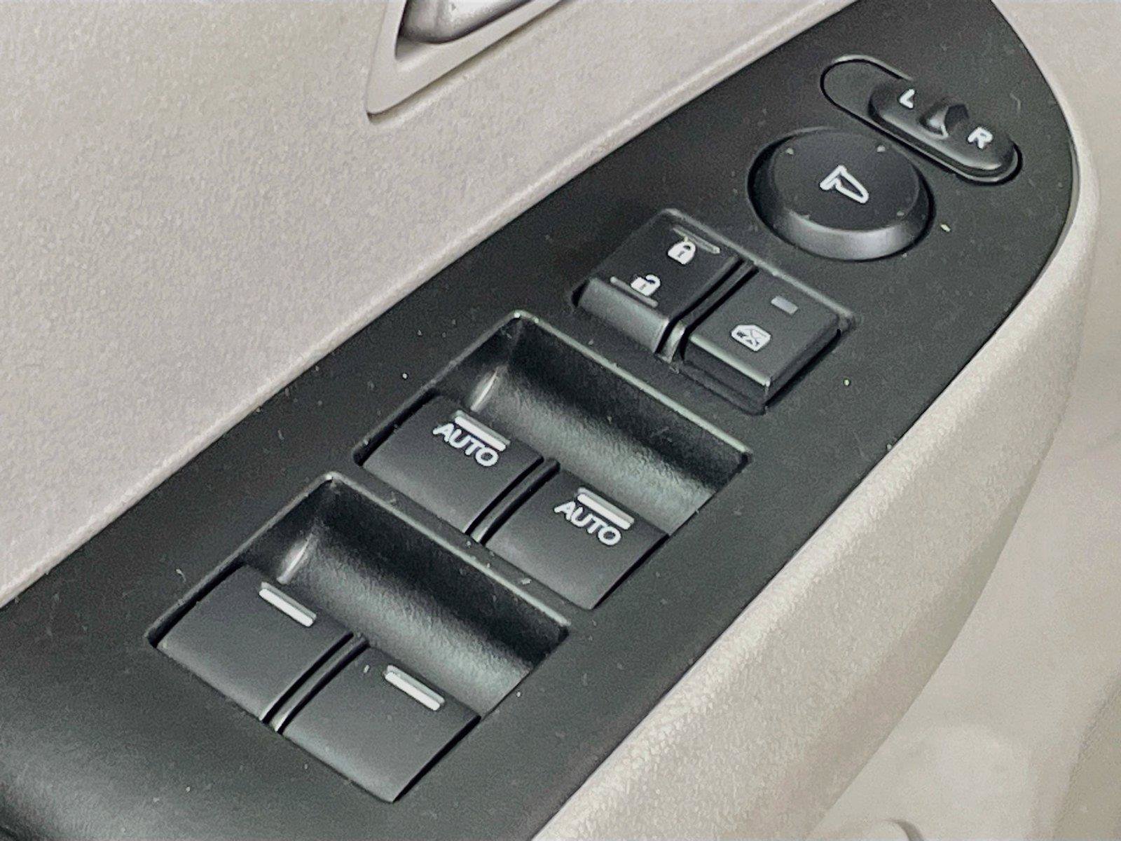 Used 2013 Honda Odyssey EX image 18