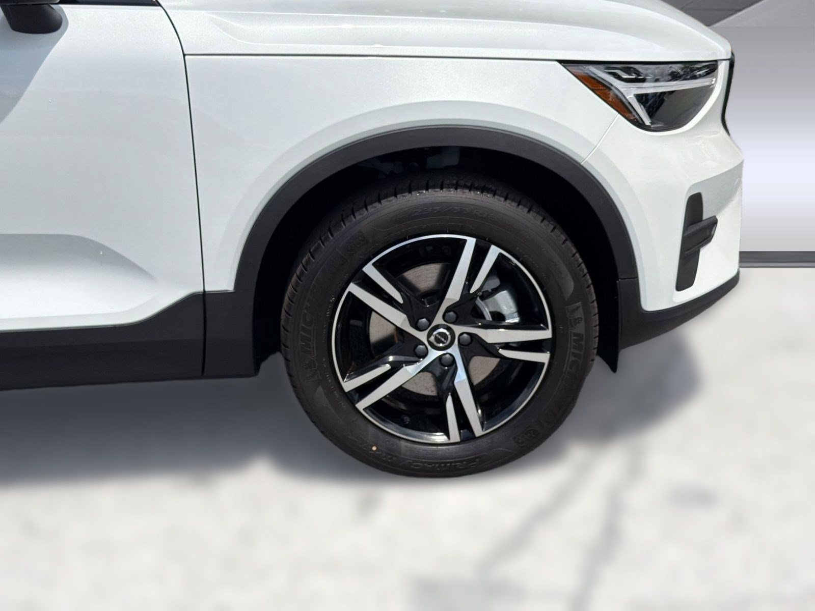 New 2026 Volvo XC40 B4 Core w/ Protection Package FWD image 11