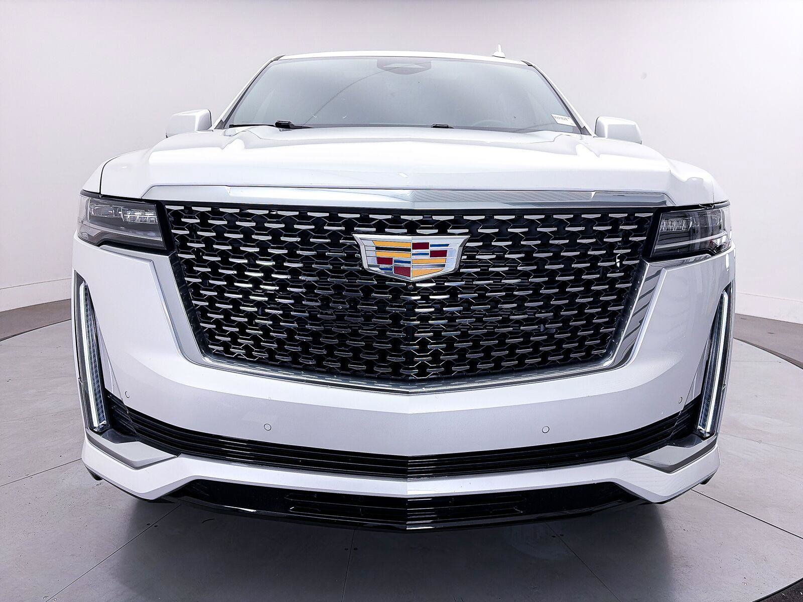 Used 2024 Cadillac Escalade Premium Luxury AWD/4WD image 12