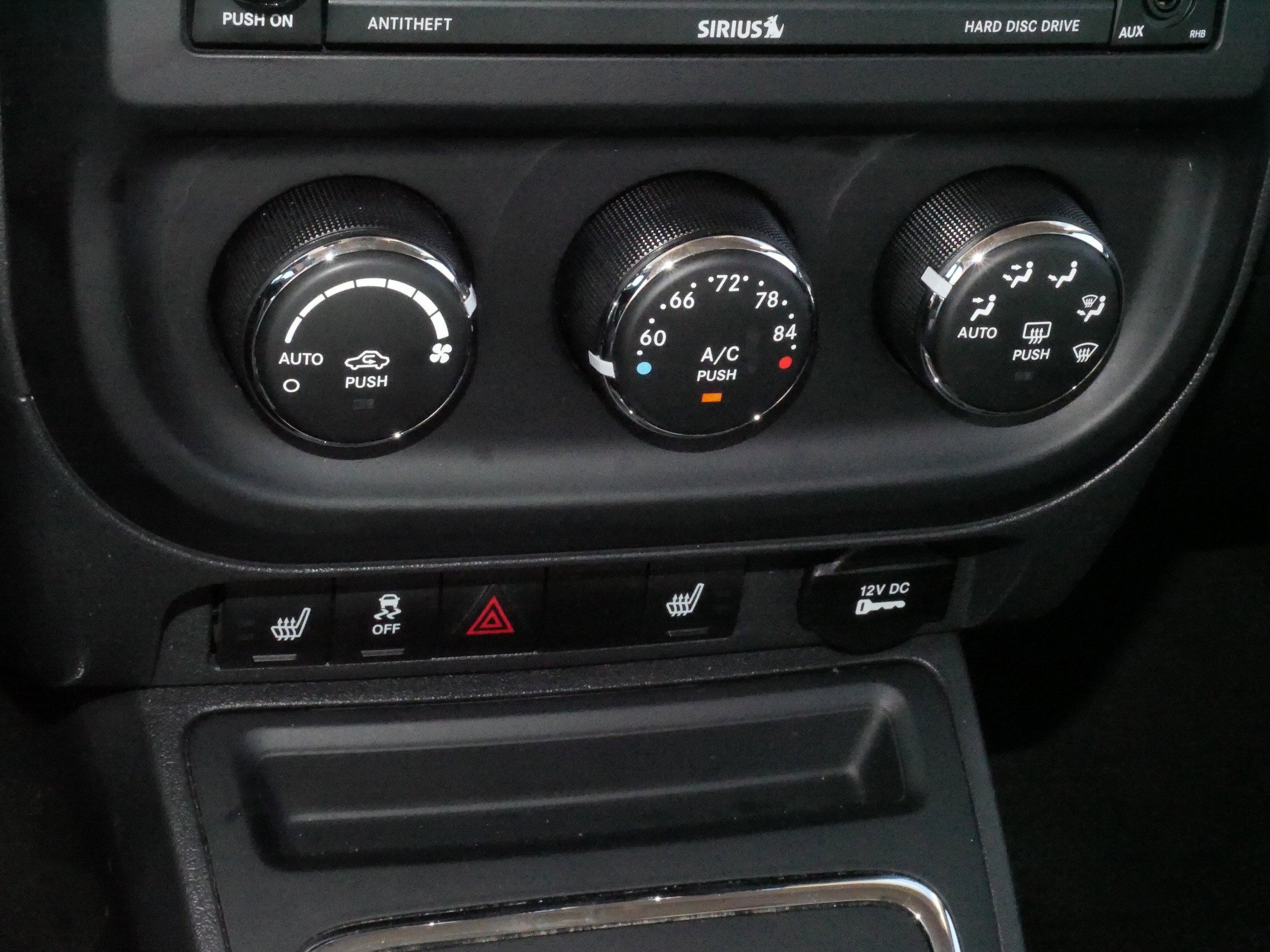 Used 2014 Jeep Patriot Limited w/ Sun/Sound Group AWD/4WD image 23