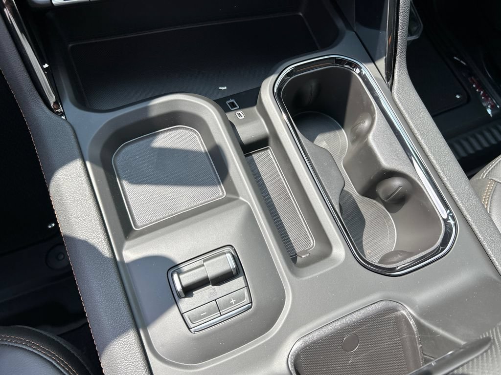New 2026 GMC Sierra 2500 AT4 w/ AT4 Premium Plus Package AWD/4WD image 30