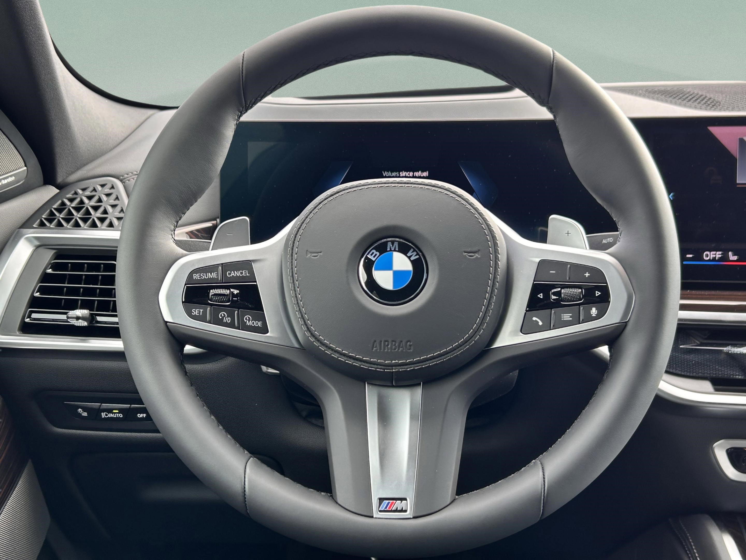 Used 2026 BMW X6 xDrive40i w/ Premium Package AWD/4WD image 8