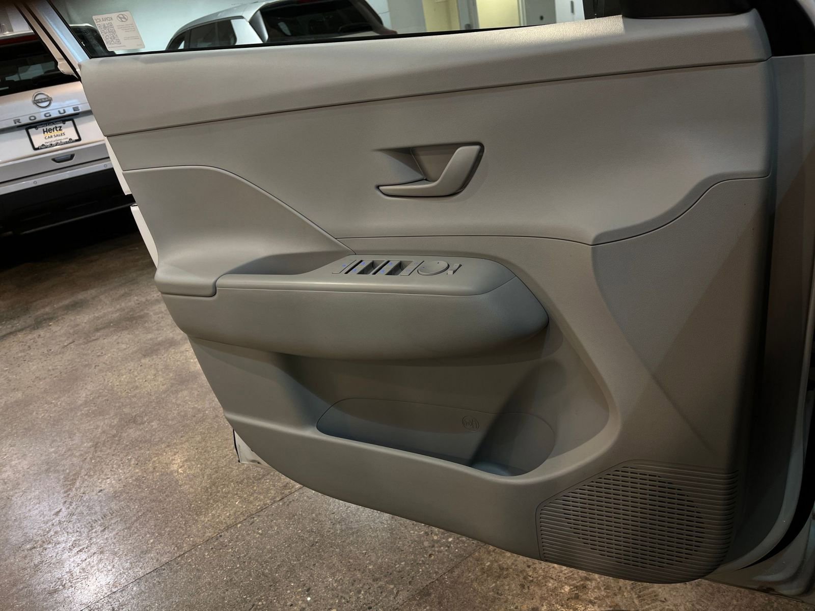 Used 2025 Hyundai Kona SEL image 18