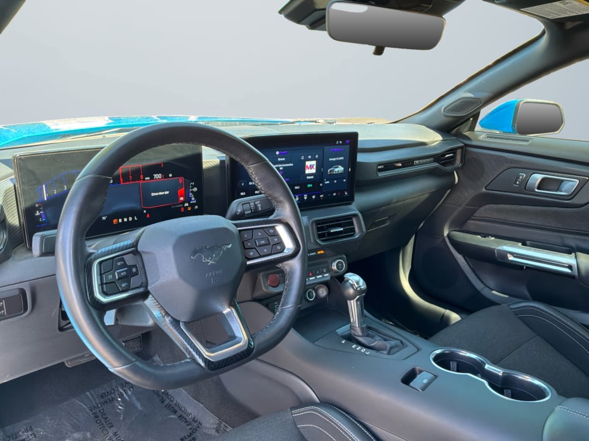 Used 2025 Ford Mustang Convertible RWD image 10
