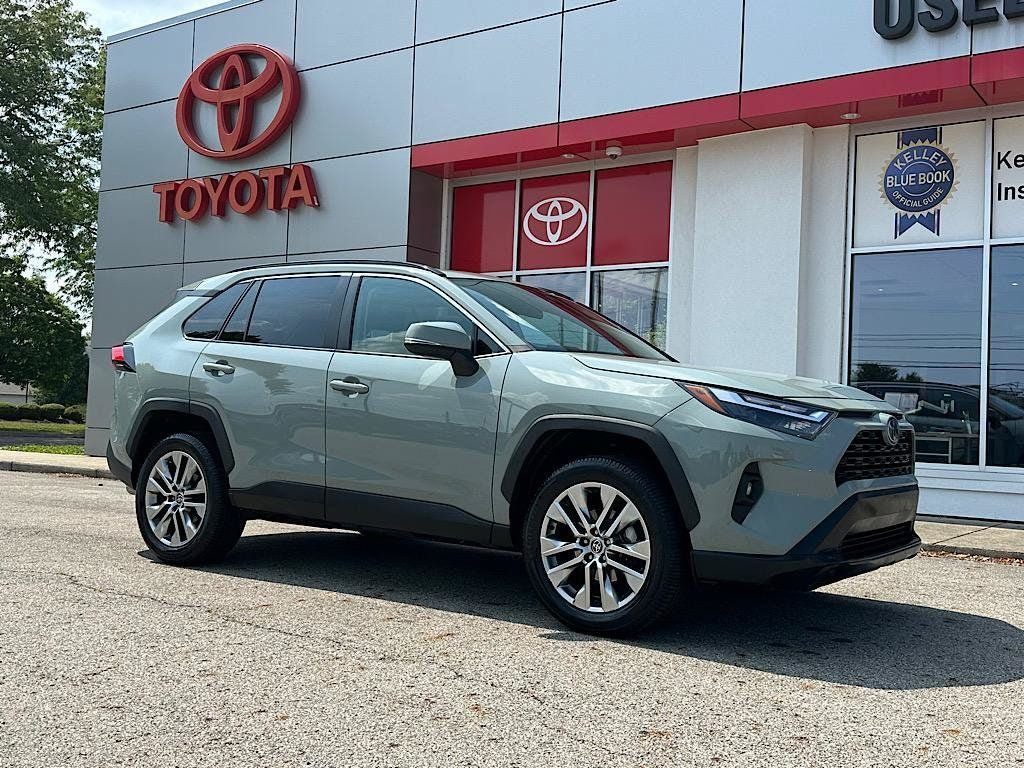Certified 2022 Toyota RAV4 XLE Premium FWD image 7