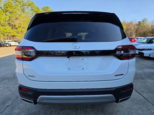 Used 2023 Honda Pilot Touring image 4