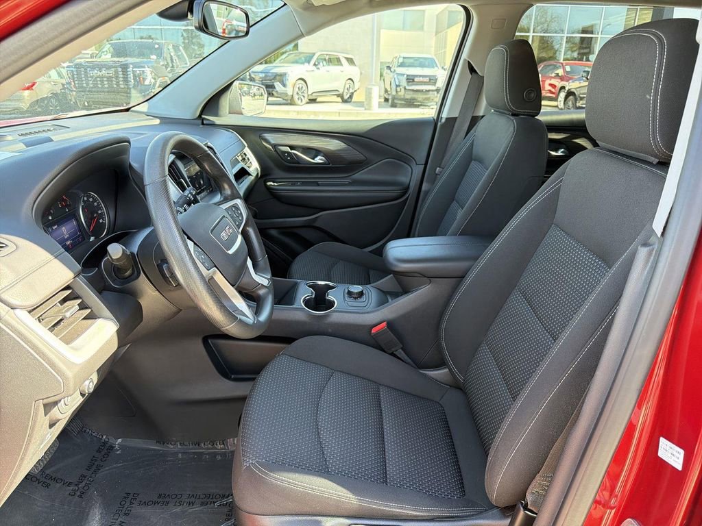 Used 2023 GMC Terrain SLE w/ Elevation Edition image 18