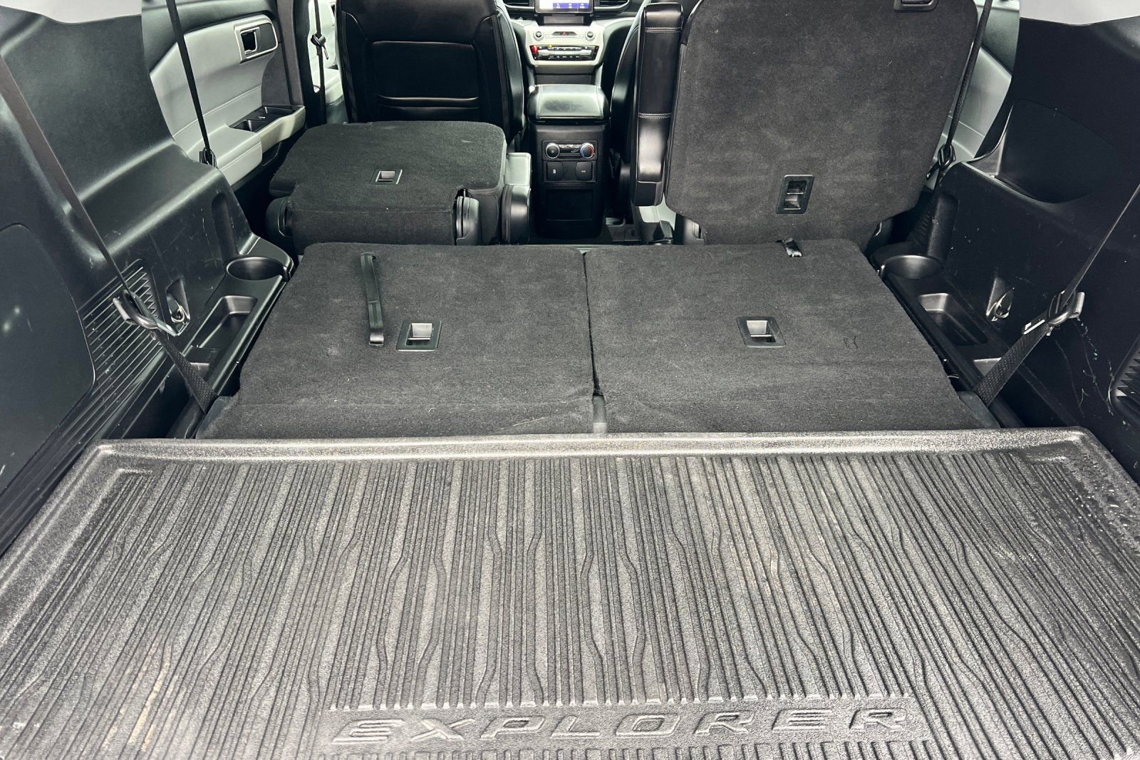 Used 2021 Ford Explorer XLT w/ Equipment Group 202A image 13