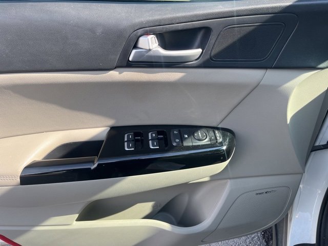 Used 2021 Kia Sportage EX w/ EX Technology Package image 11