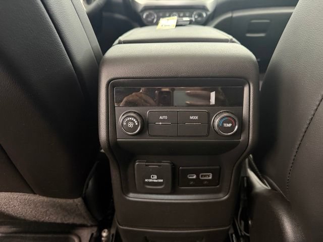 Used 2023 GMC Acadia SLT AWD/4WD image 30