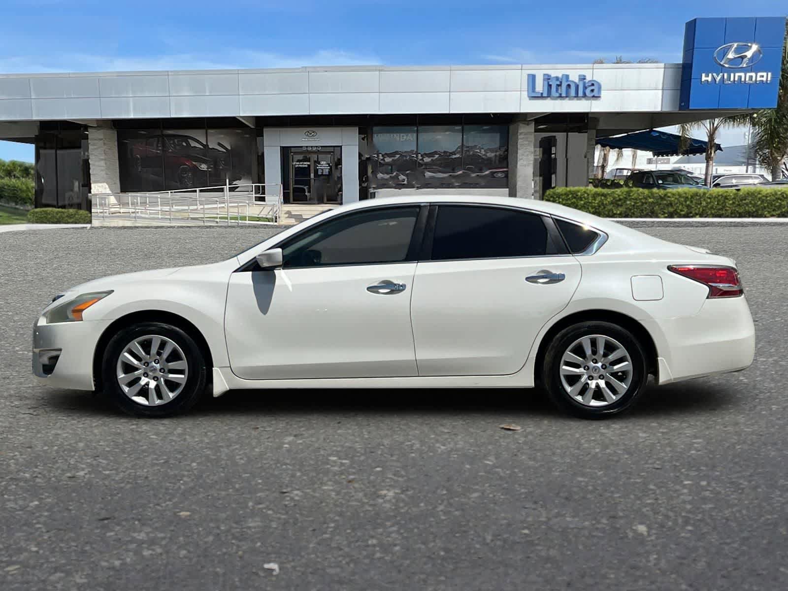 Used 2015 Nissan Altima 2.5 S w/ Power Driver Seat Package FWD image 6
