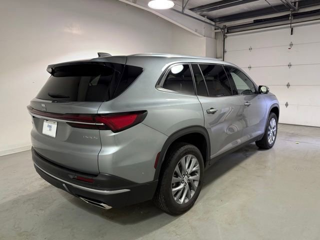 Used 2025 Buick Enclave Preferred w/ Power Package FWD image 7