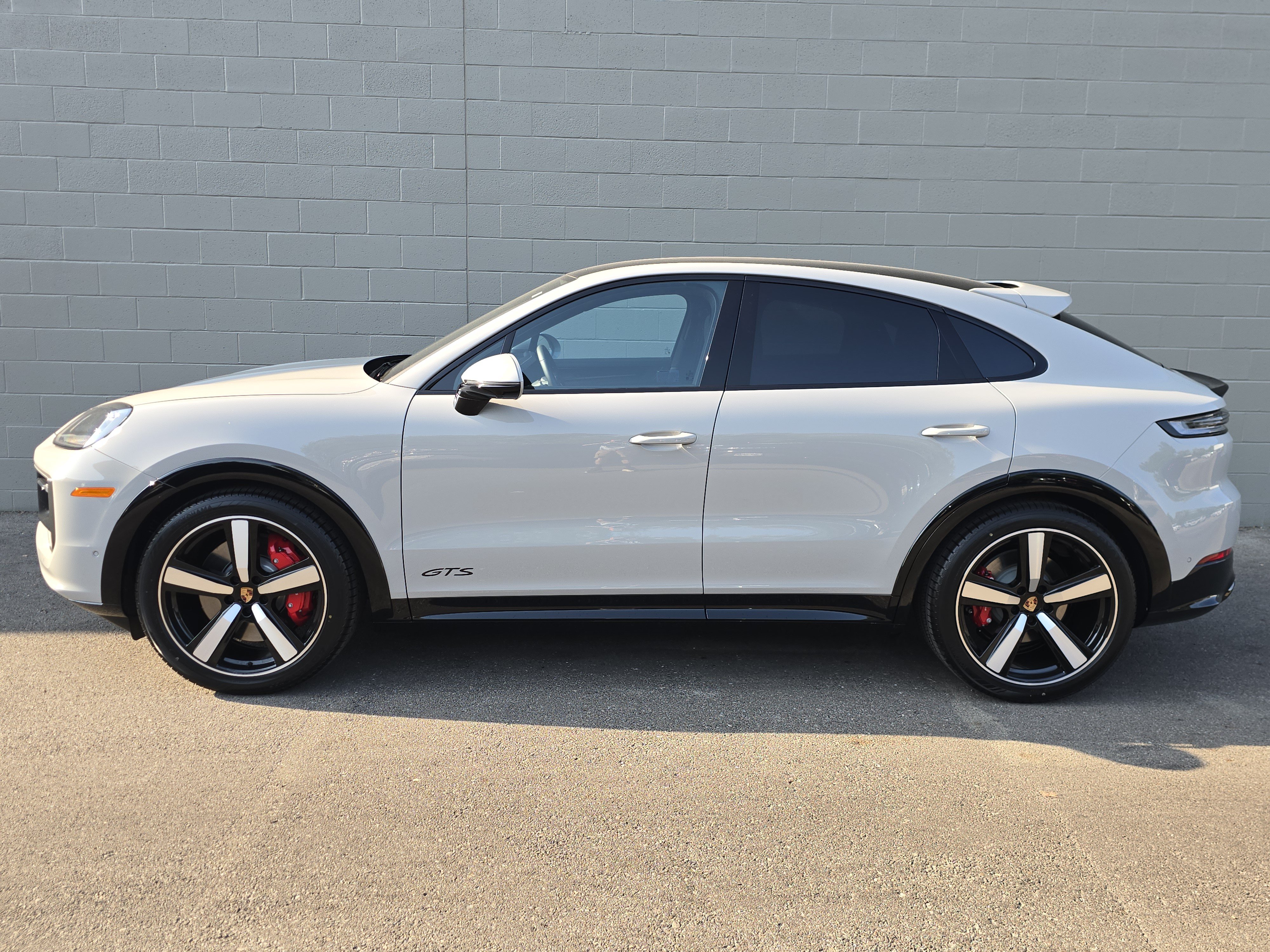 New 2026 Porsche Cayenne GTS AWD/4WD image 2