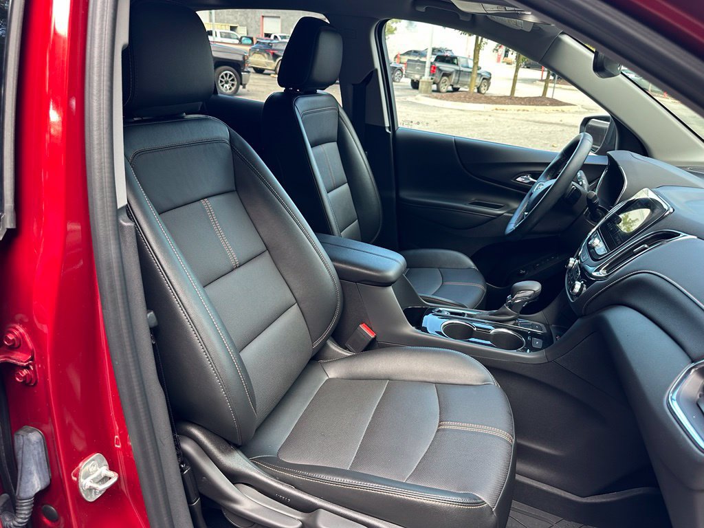 Used 2024 Chevrolet Equinox Premier w/ LPO, Floor Liner Package AWD/4WD image 30