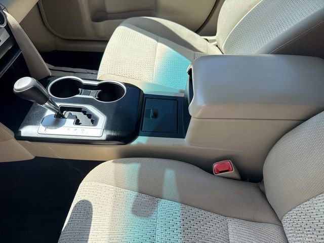 Used 2014 Toyota Camry LE w/ Moonroof Package FWD image 11