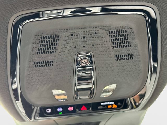 New 2027 Cadillac Lyriq Luxury w/ LPO, Floor Liner Package AWD/4WD image 21