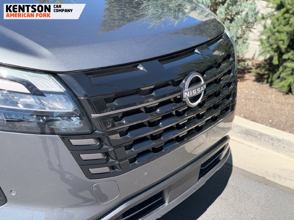 Used 2026 Nissan Pathfinder SL AWD/4WD image 11