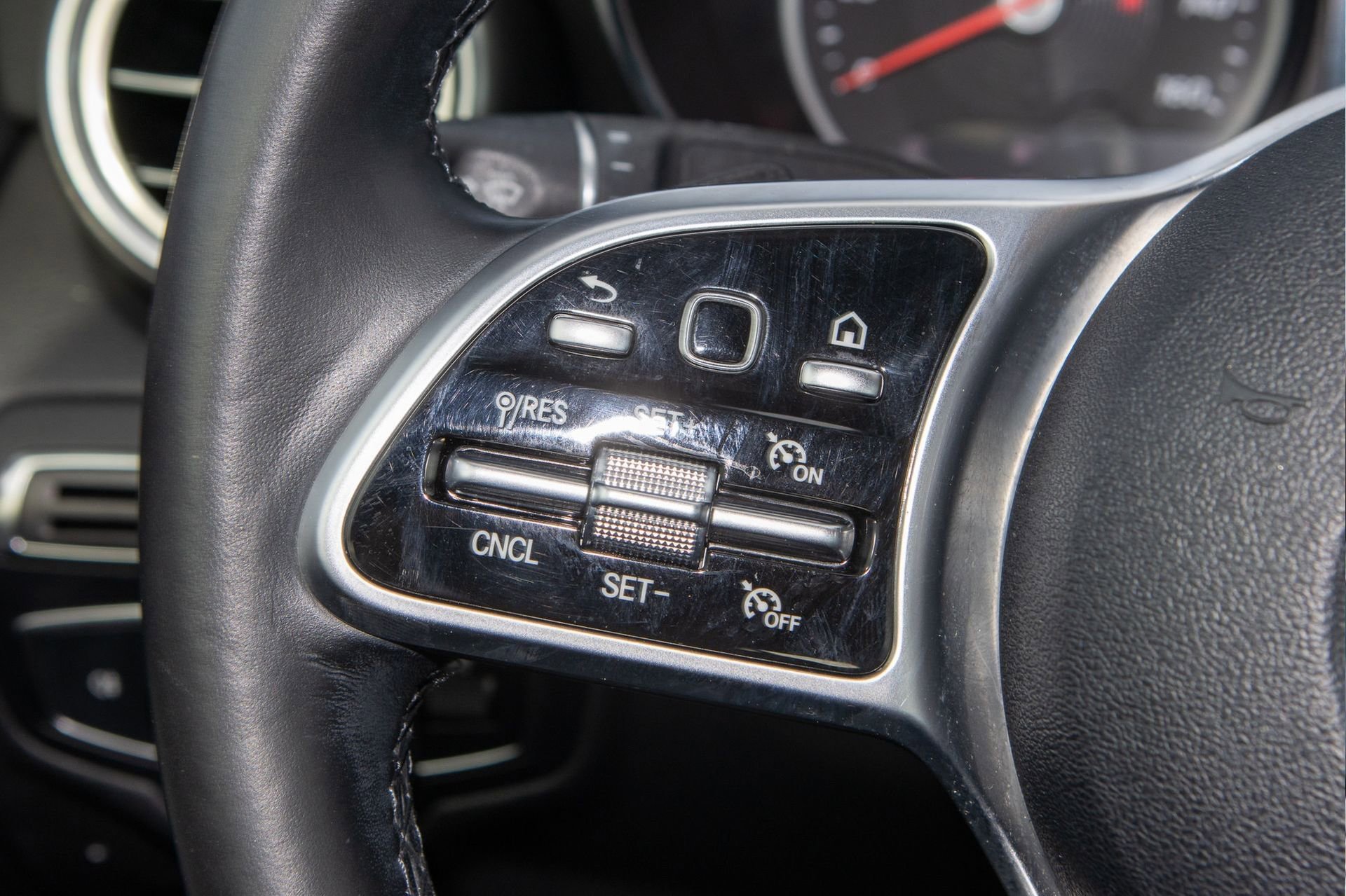 Used 2019 Mercedes-Benz C 300 4MATIC Sedan w/ Premium Package image 26