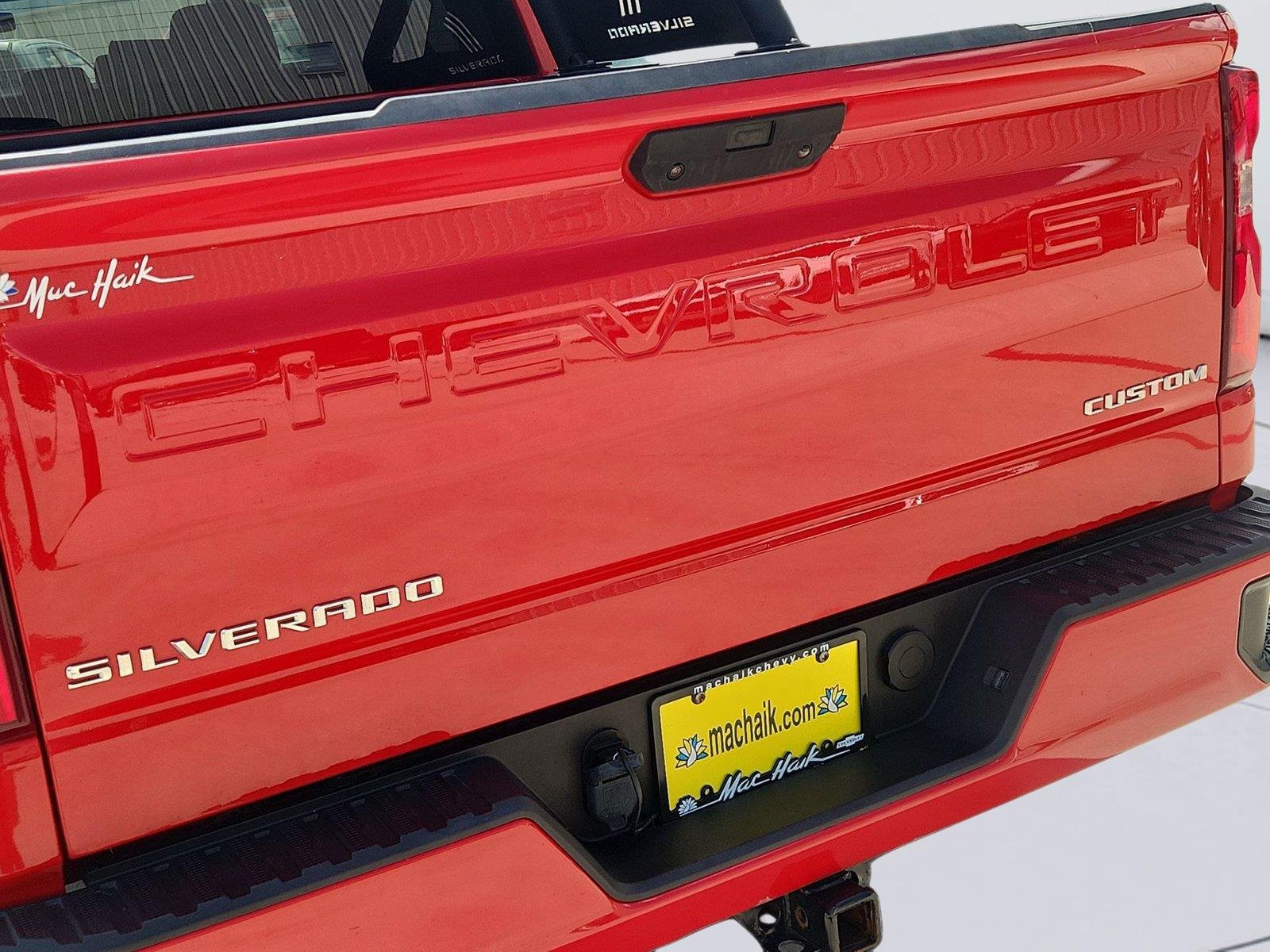 Used 2020 Chevrolet Silverado 1500 Custom w/ Custom Value Package AWD/4WD image 28