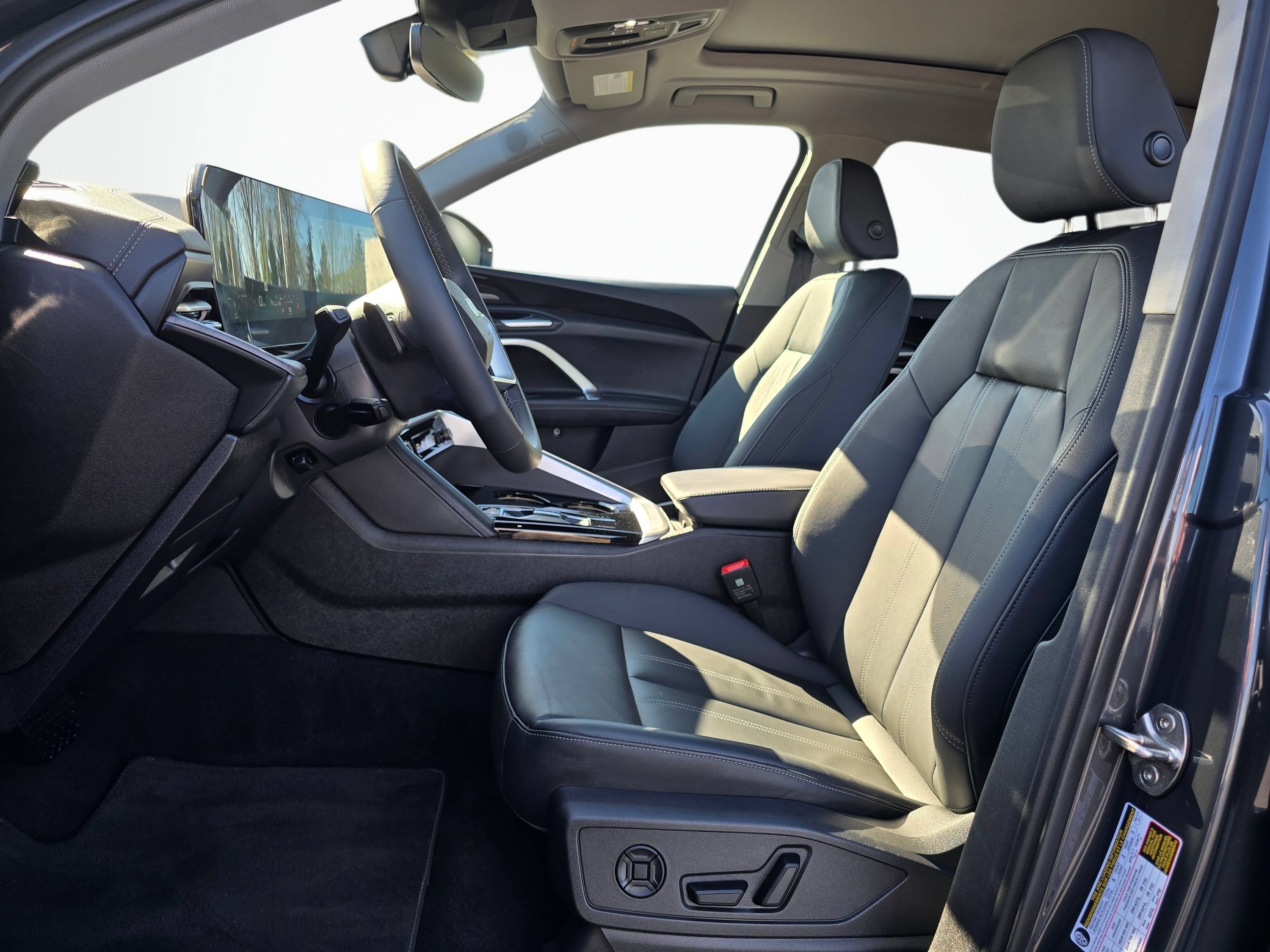 Certified 2025 Audi Q5 Premium w/ Premium Plus AWD/4WD image 12