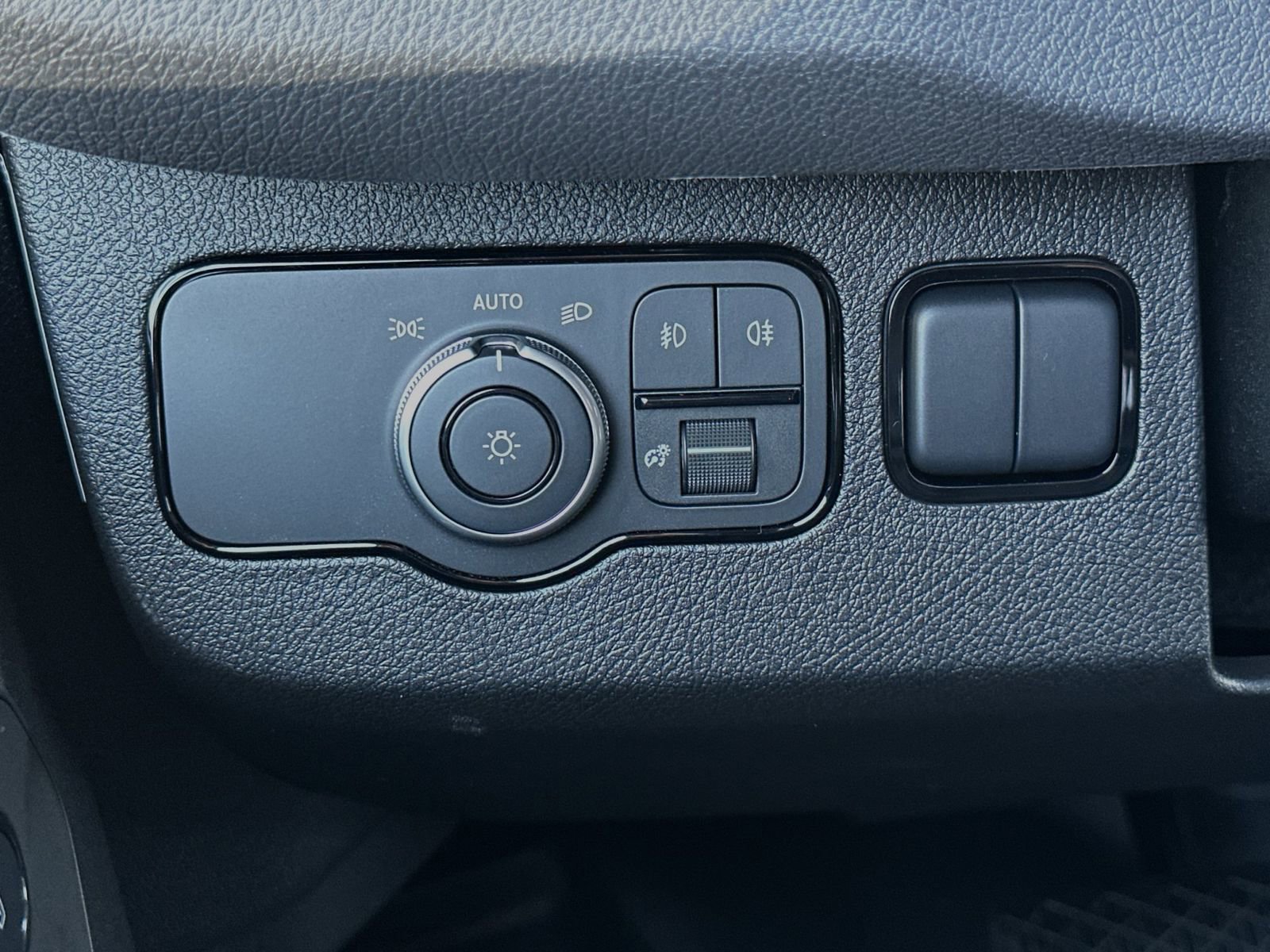 Used 2024 Mercedes-Benz Sprinter 144 Cargo image 31