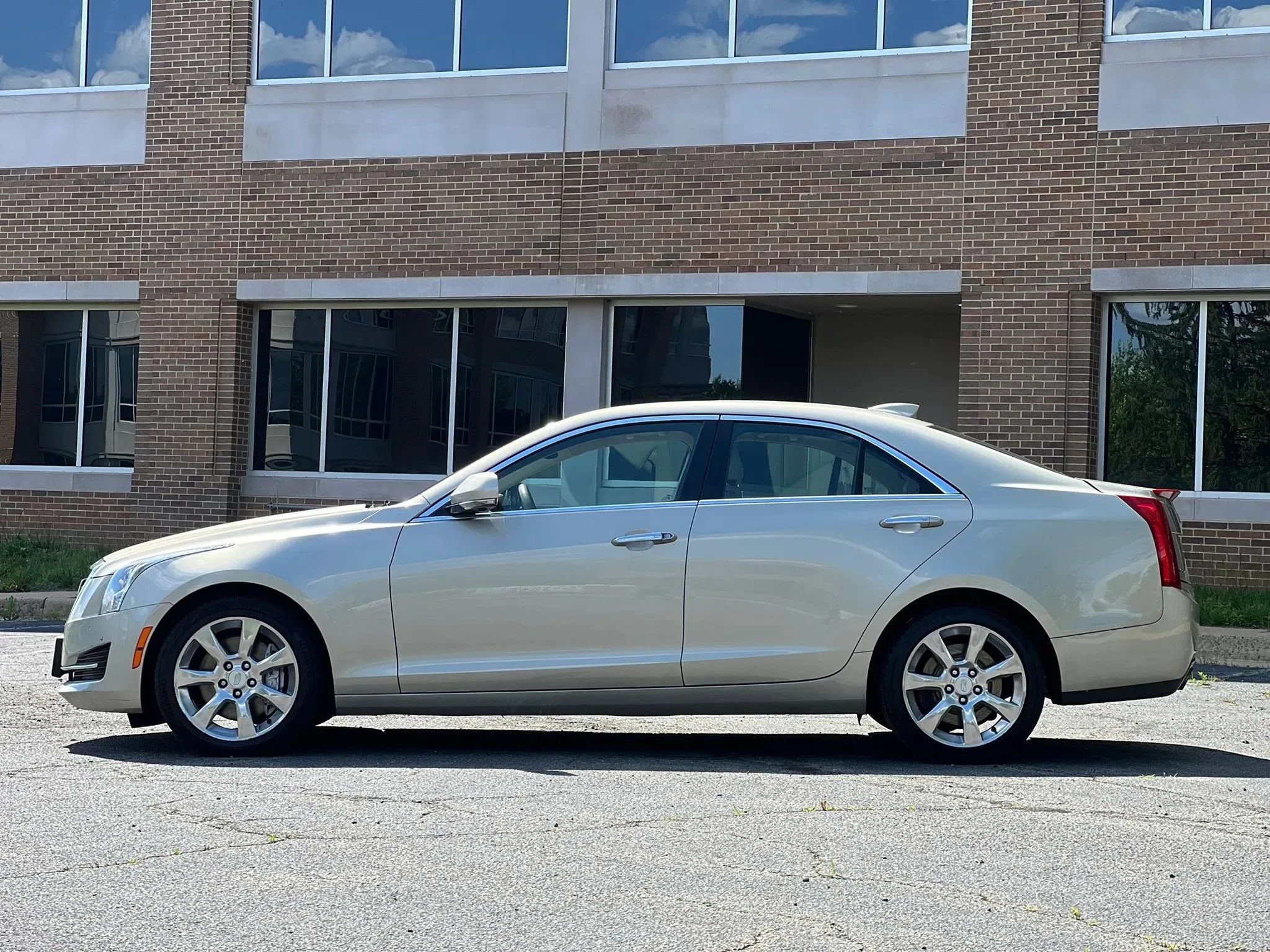 Used 2015 Cadillac ATS Luxury w/ Sun And Sound Package AWD/4WD image 2