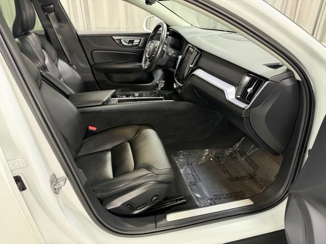 Used 2020 Volvo V60 T5 Cross Country w/ Protection Package Premier AWD/4WD image 7