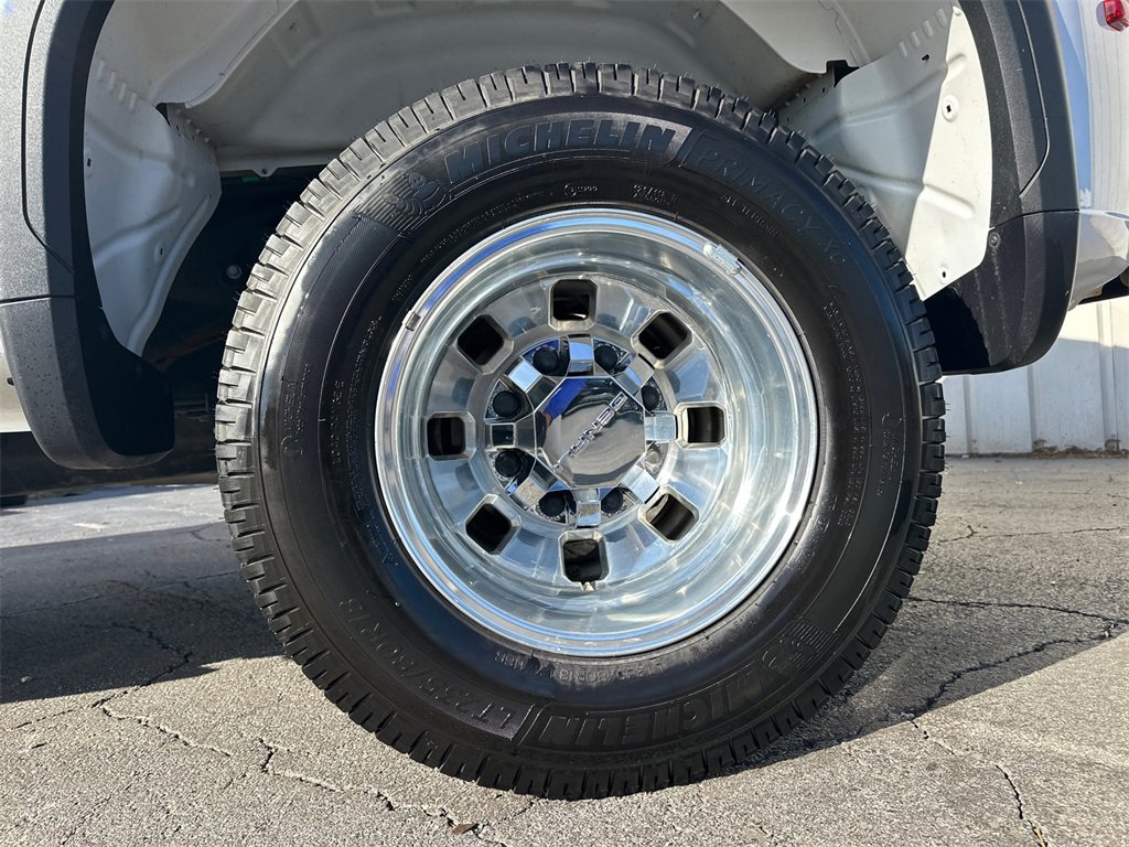 Used 2024 GMC Sierra 3500 Denali w/ Denali Reserve Package image 20