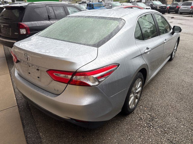 Used 2018 Toyota Camry LE image 4
