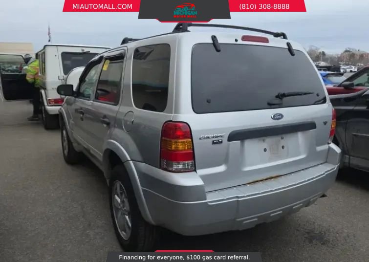 Used 2007 Ford Escape XLT image 2
