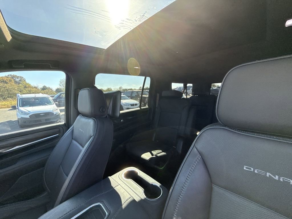 Certified 2021 GMC Yukon XL Denali w/ Denali Premium Package image 10