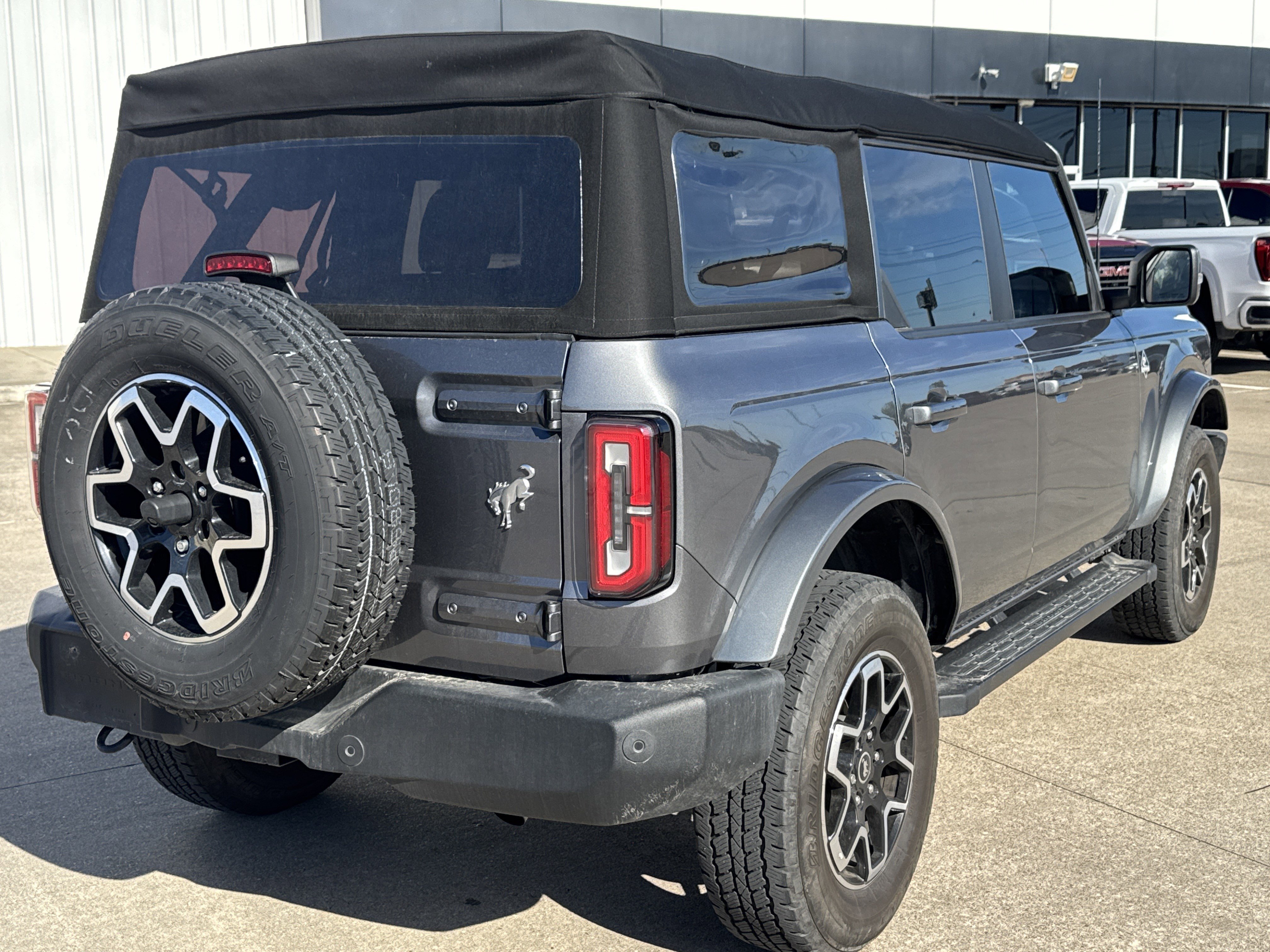 Used 2024 Ford Bronco Outer Banks image 11