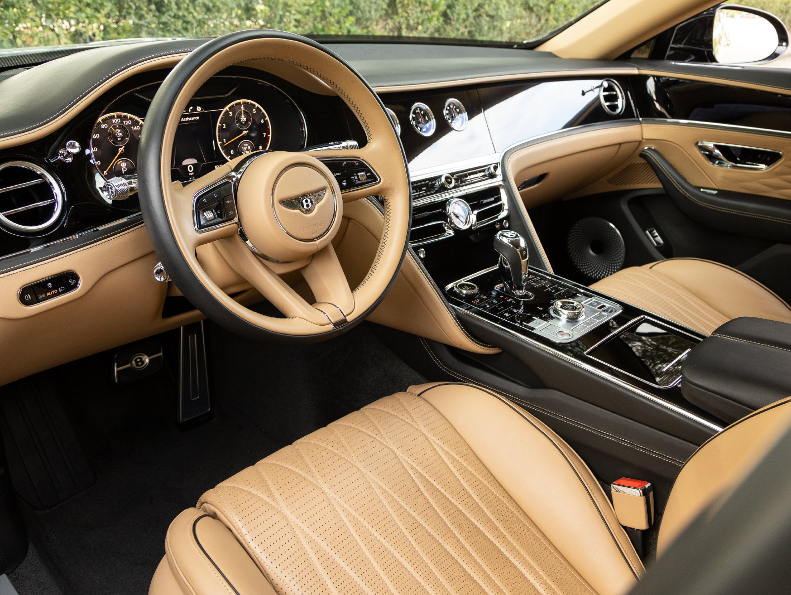 Used 2022 Bentley Flying Spur V8 AWD/4WD image 4