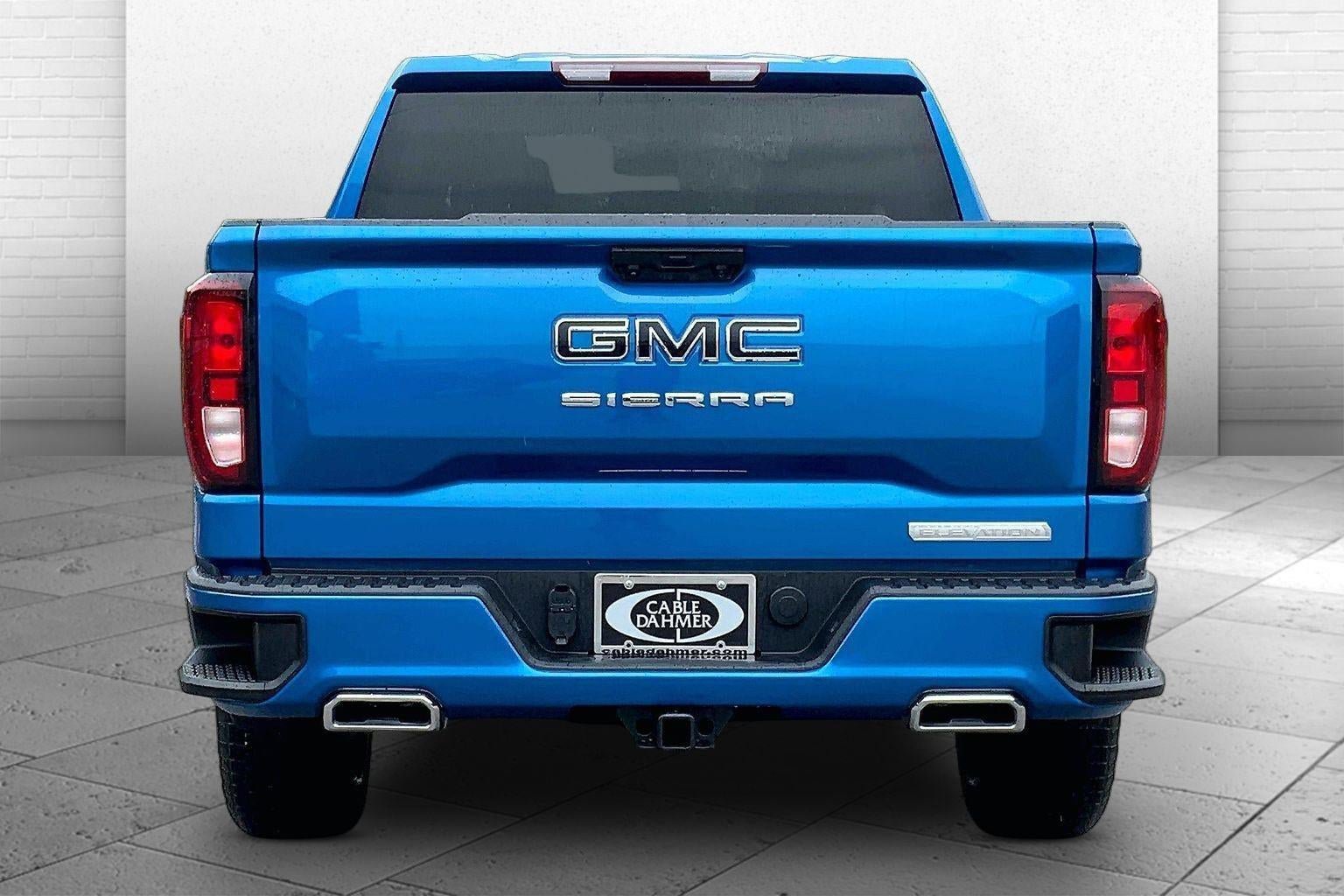 Used 2023 GMC Sierra 1500 Elevation AWD/4WD image 3