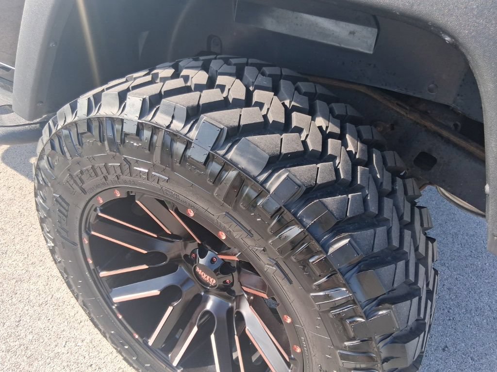 Used 2017 Jeep Wrangler Unlimited Sport AWD/4WD image 16