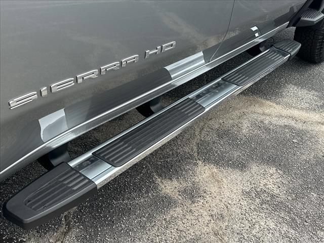 New 2026 GMC Sierra 2500 SLT w/ SLT Premium Package AWD/4WD image 18