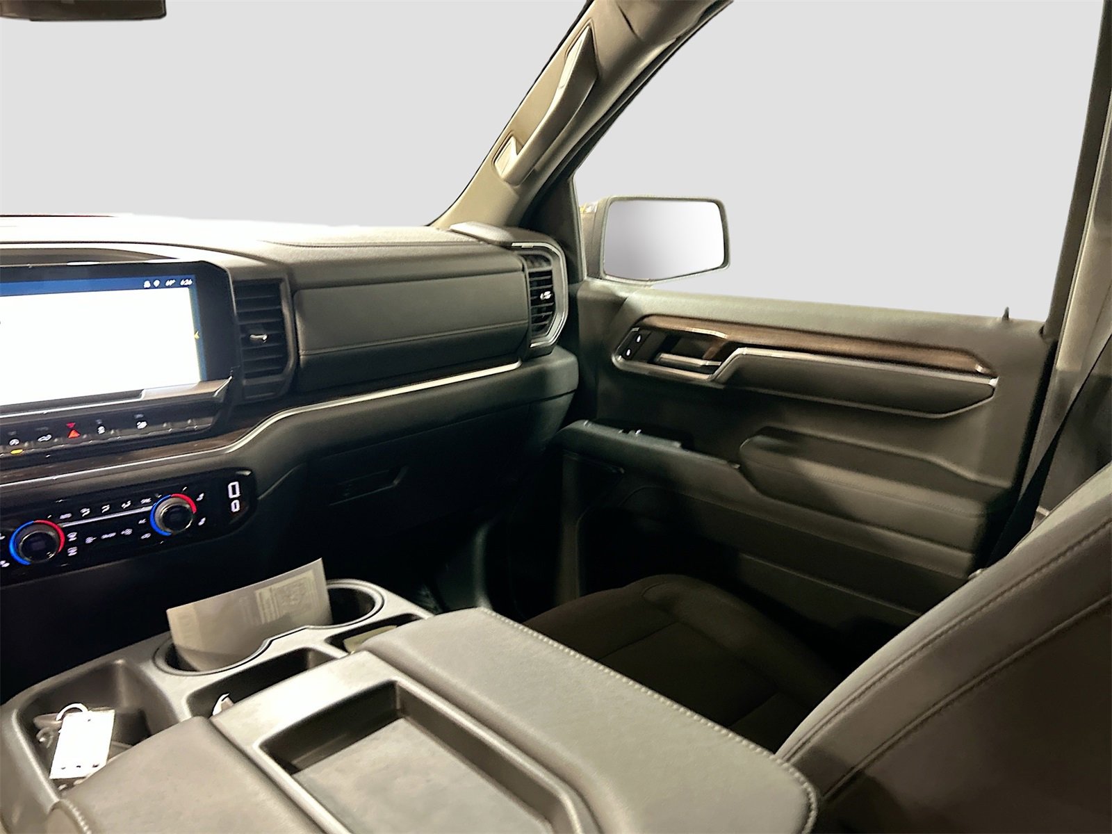 Used 2024 Chevrolet Silverado 1500 LT image 23