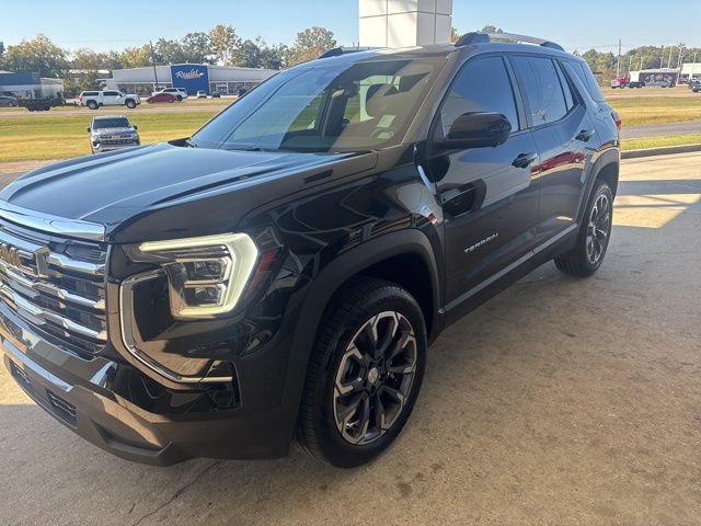 Used 2025 GMC Terrain Elevation w/ Elevation Premium Package