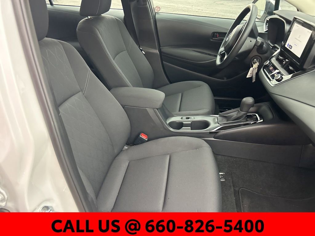 Used 2026 Toyota Corolla LE FWD image 7