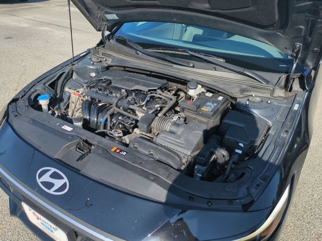 Used 2024 Hyundai Elantra SEL FWD image 35