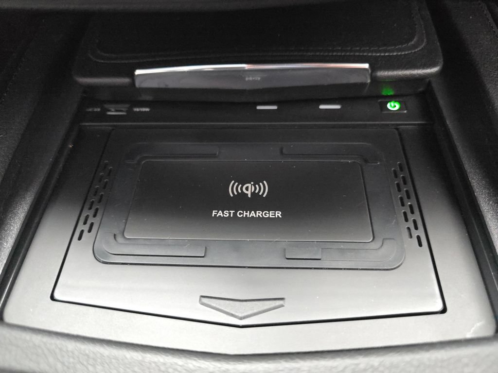 Certified 2022 Cadillac XT4 Premium Luxury w/ Enhanced Visibility Package AWD/4WD image 9