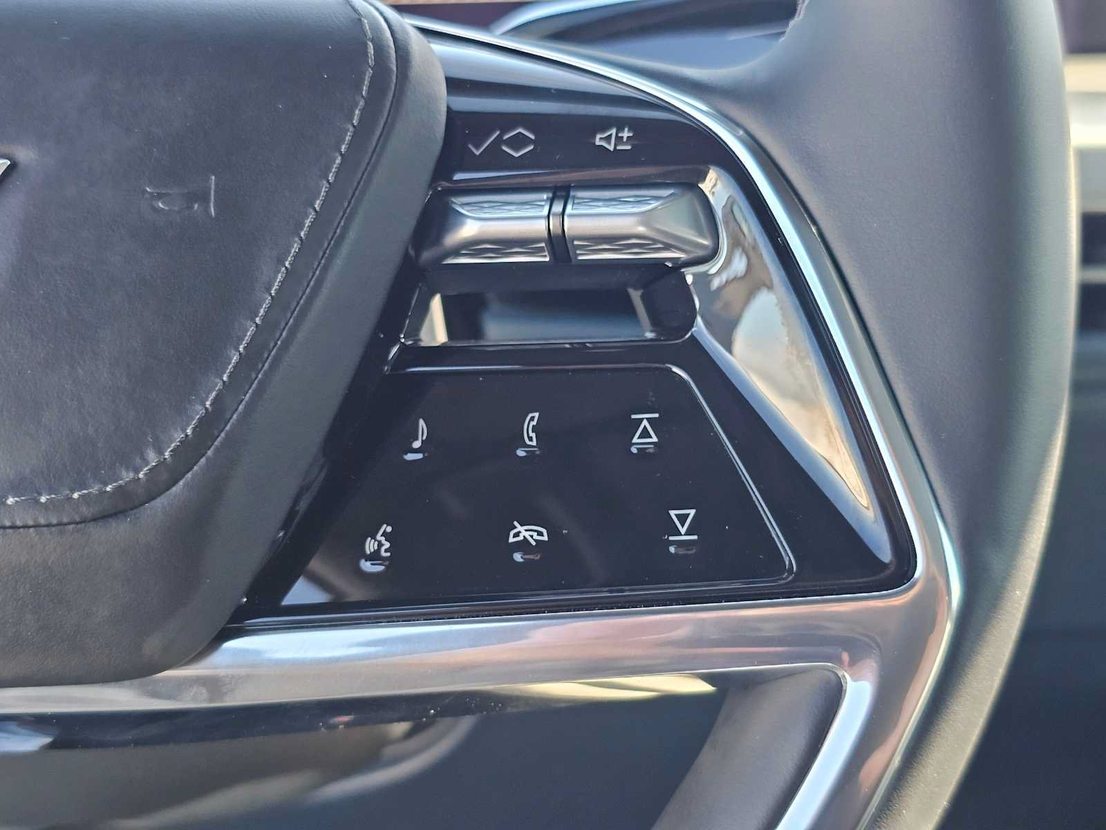 New 2026 Cadillac Escalade IQL Luxury AWD/4WD image 33