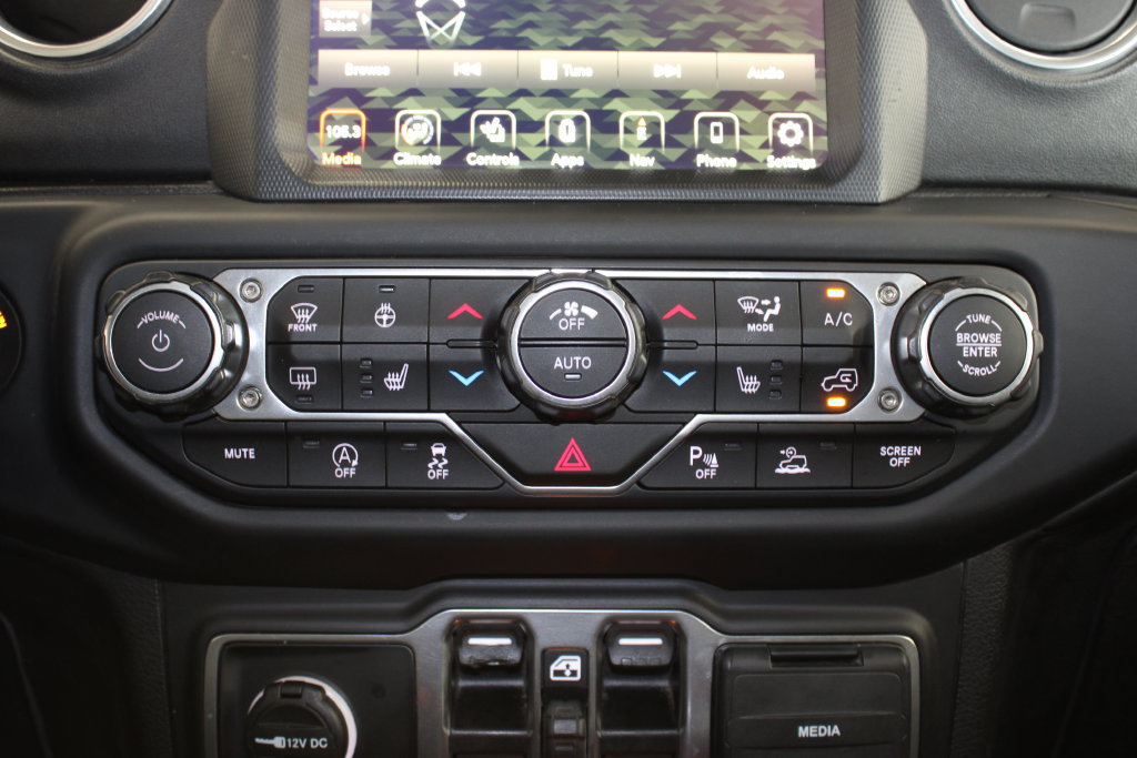 Used 2020 Jeep Gladiator Overland AWD/4WD image 14